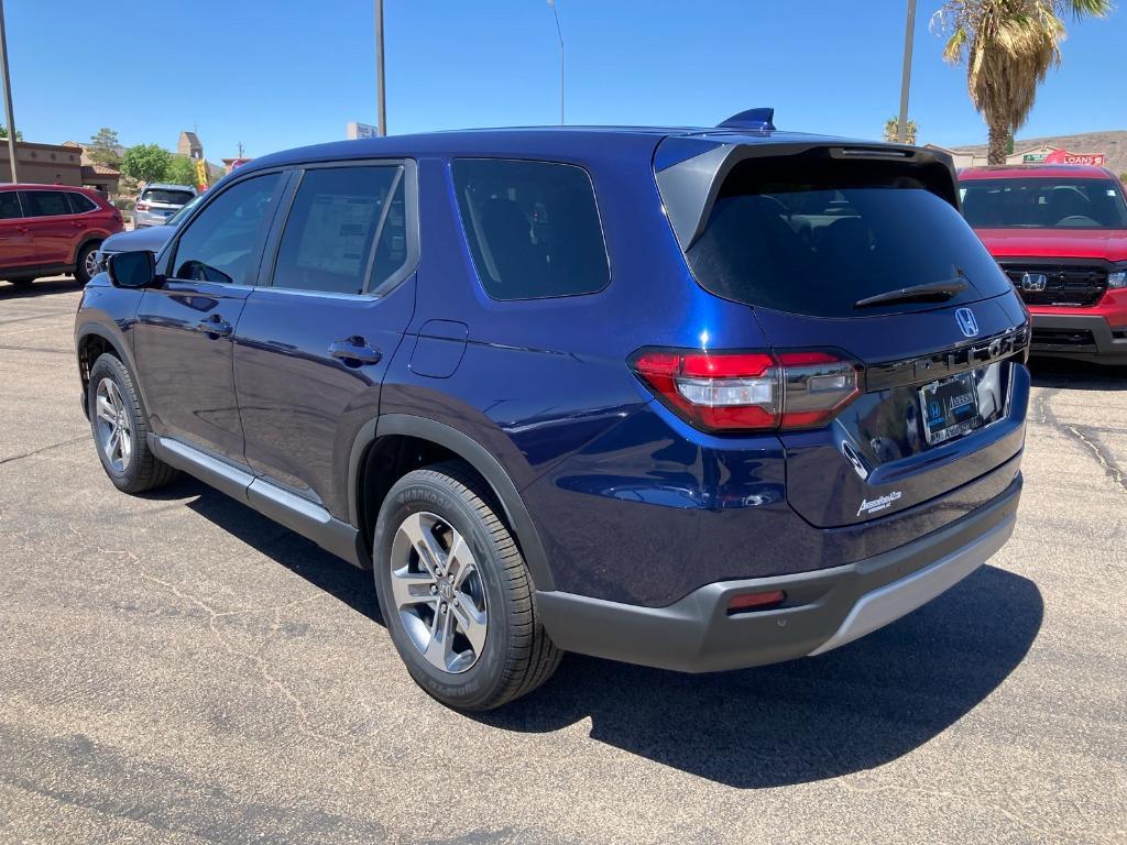 new 2025 Honda Pilot car, priced at $44,200