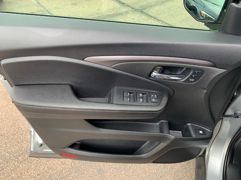 used 2025 Honda Ridgeline car, priced at $39,534