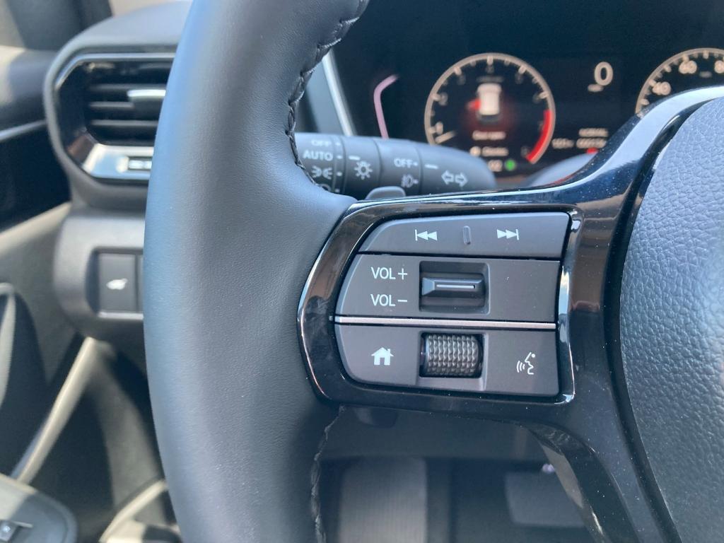 new 2025 Honda Pilot car, priced at $52,655