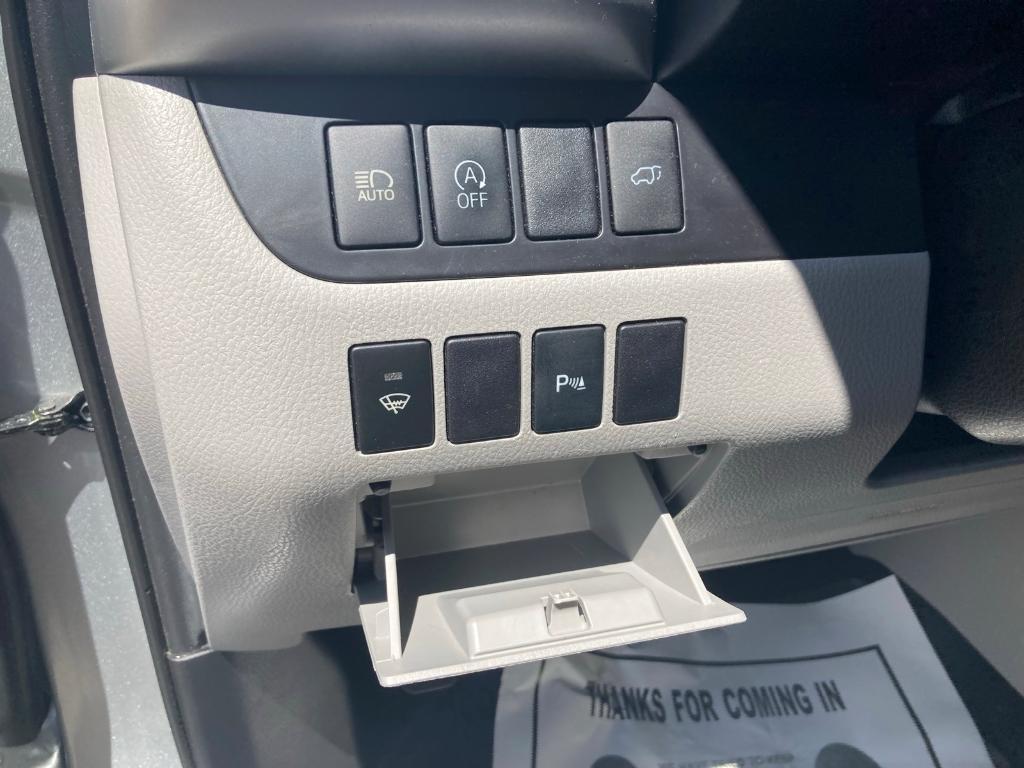 used 2019 Toyota Highlander car, priced at $29,775