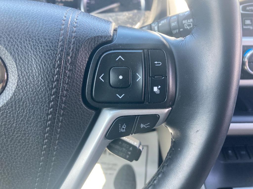used 2019 Toyota Highlander car, priced at $29,775