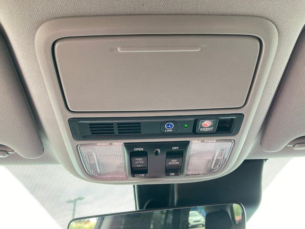 used 2022 Honda Pilot car, priced at $37,081