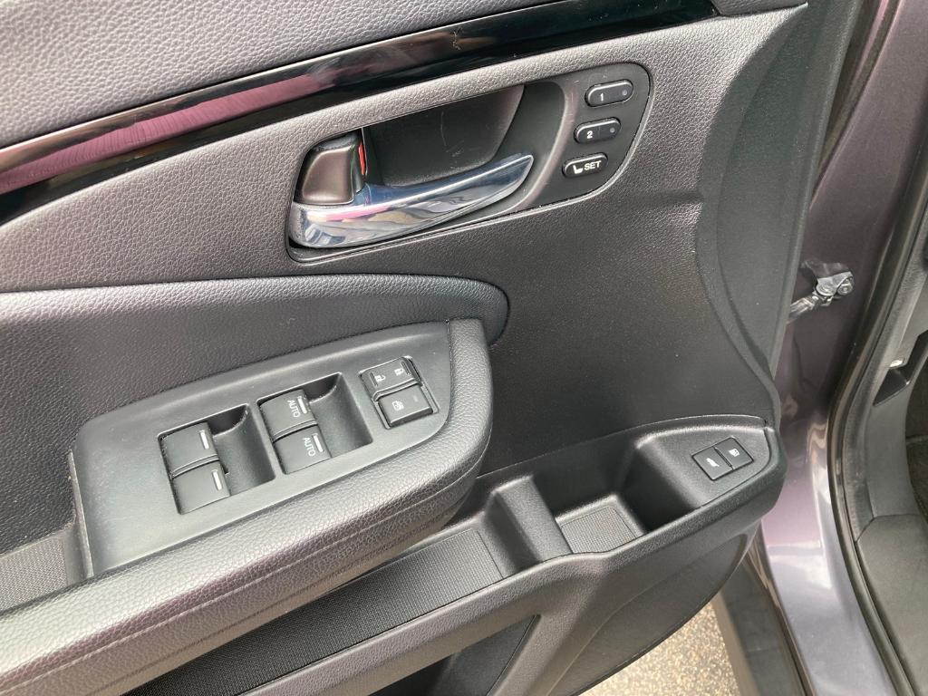 used 2022 Honda Pilot car, priced at $37,081