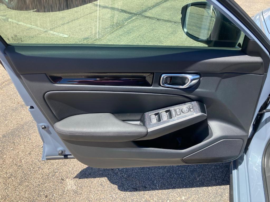 new 2026 Honda Civic Hybrid car, priced at $33,202