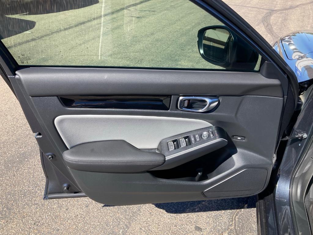 new 2026 Honda Civic Hybrid car, priced at $33,490
