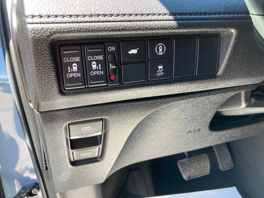 used 2023 Honda Odyssey car, priced at $34,524