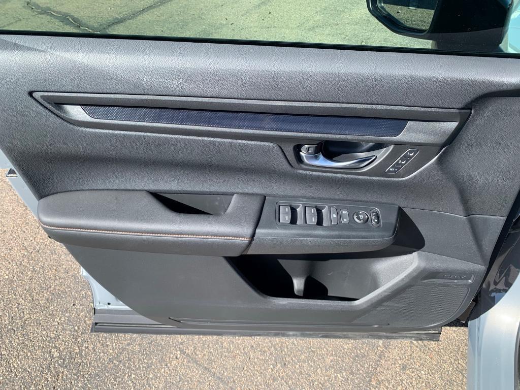 new 2026 Honda CR-V Hybrid car, priced at $41,630