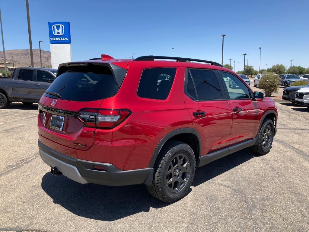 new 2025 Honda Pilot car, priced at $50,555