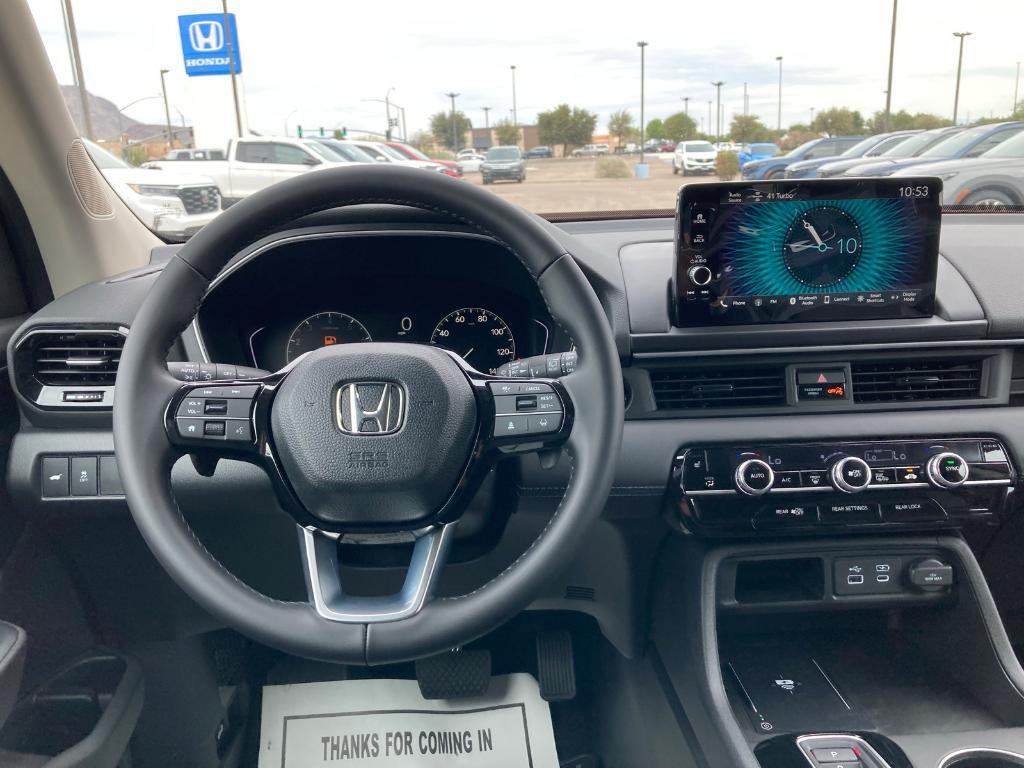 new 2025 Honda Pilot car, priced at $45,300