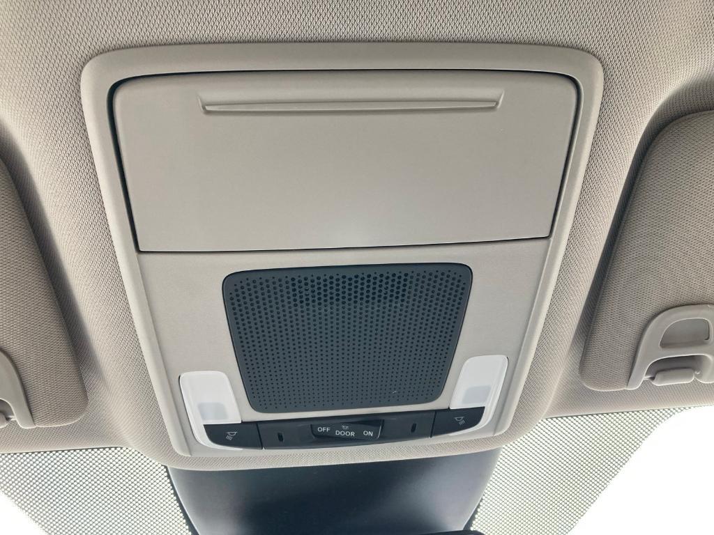 new 2025 Honda Pilot car, priced at $45,300