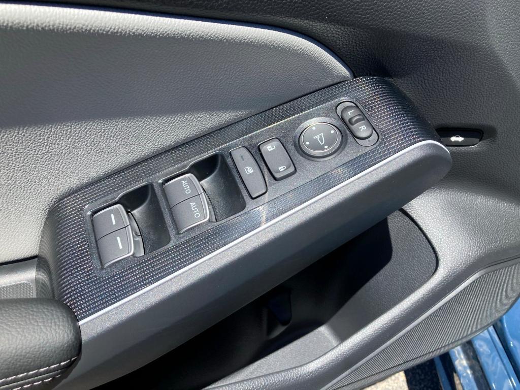 new 2025 Honda Civic Hybrid car, priced at $32,550