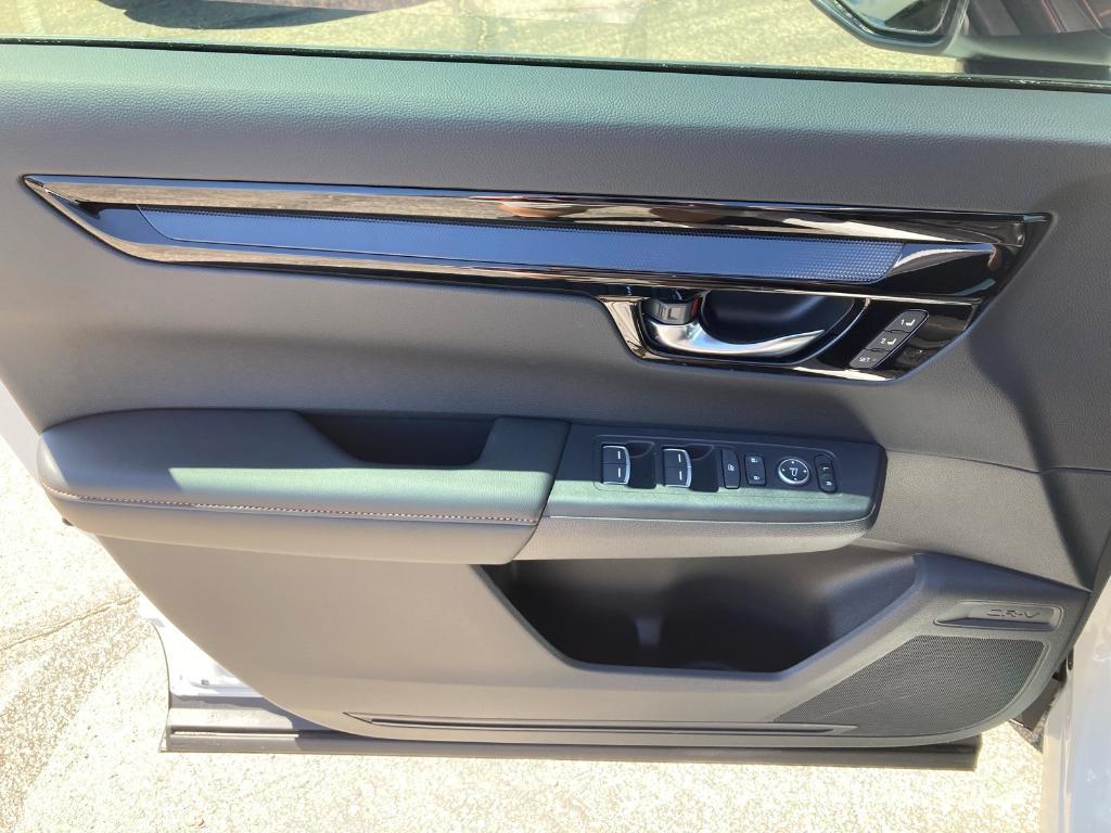 new 2025 Honda CR-V Hybrid car, priced at $41,950