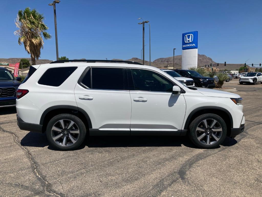 new 2025 Honda Pilot car, priced at $50,755