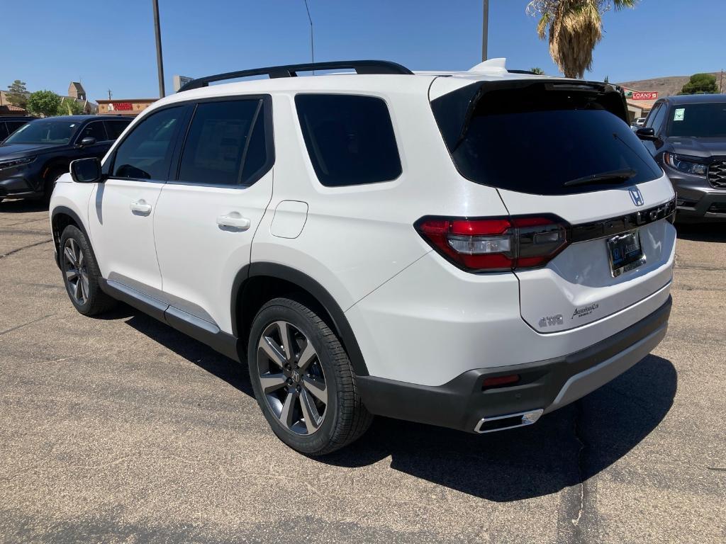 new 2025 Honda Pilot car, priced at $50,755