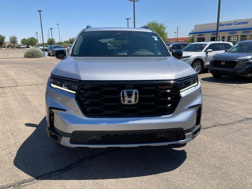new 2025 Honda Pilot car, priced at $49,600