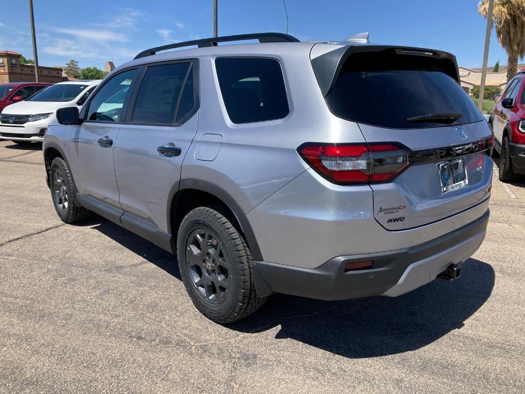 new 2025 Honda Pilot car, priced at $49,600