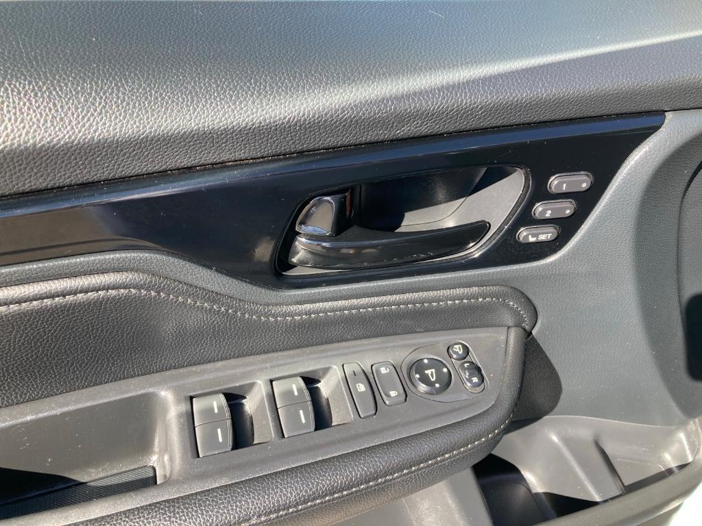 used 2023 Honda Odyssey car, priced at $36,222