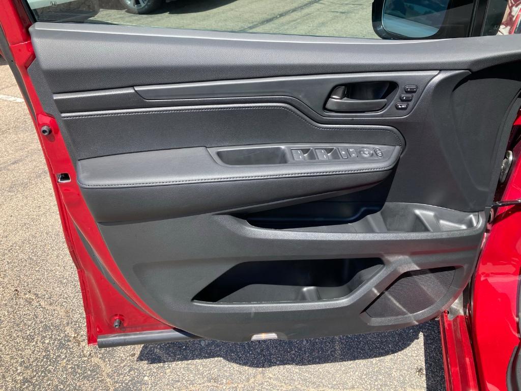 new 2025 Honda Odyssey car, priced at $45,275