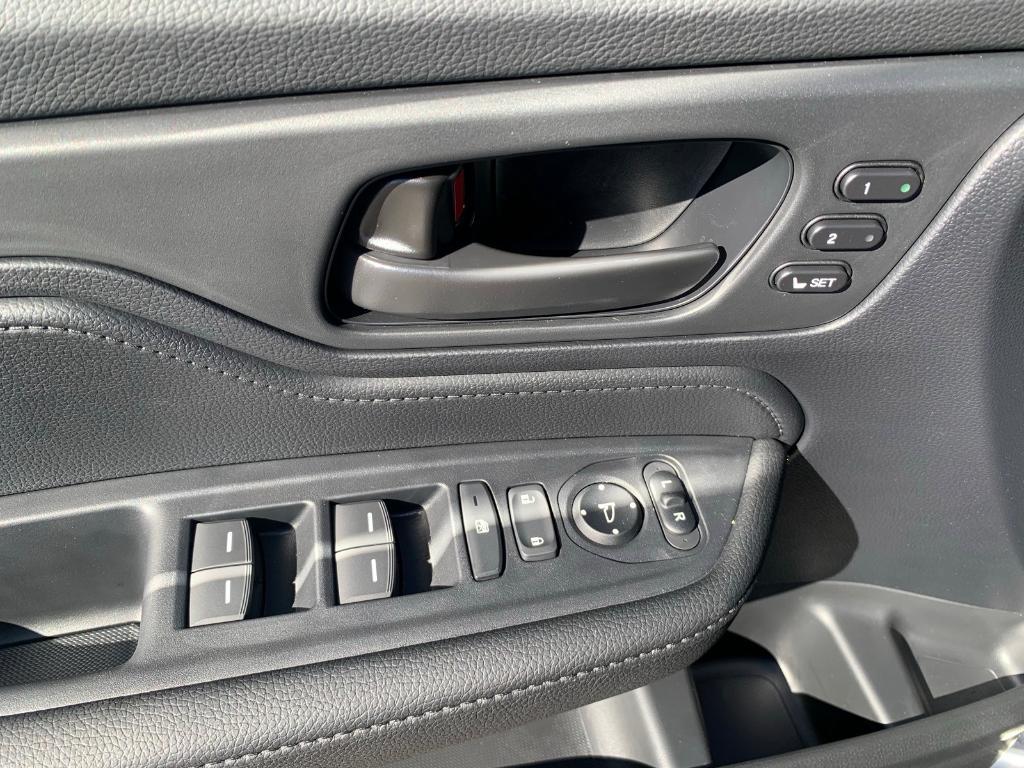 new 2026 Honda Odyssey car, priced at $44,290