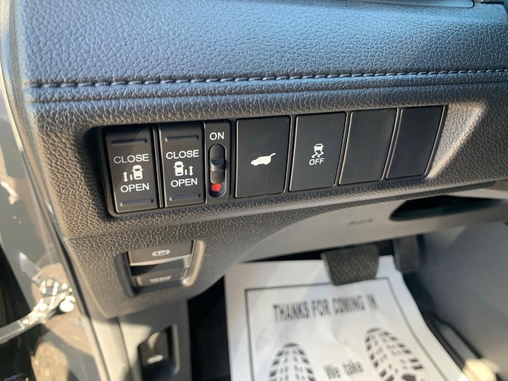 new 2026 Honda Odyssey car, priced at $44,290