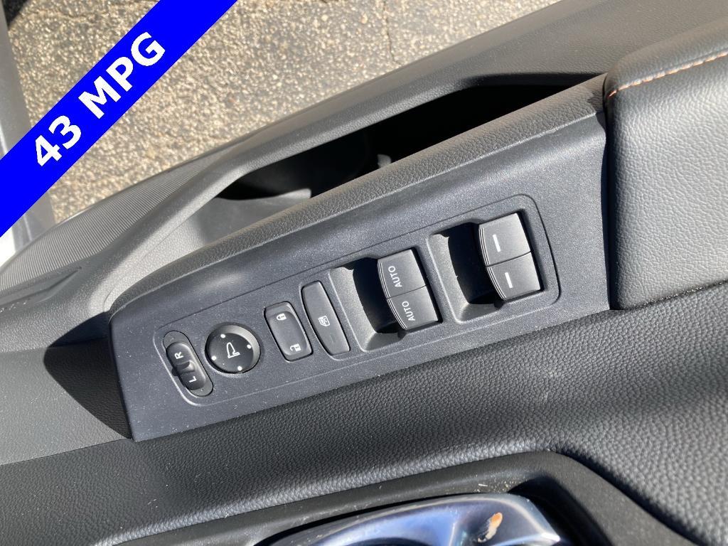 used 2024 Honda CR-V Hybrid car, priced at $31,602