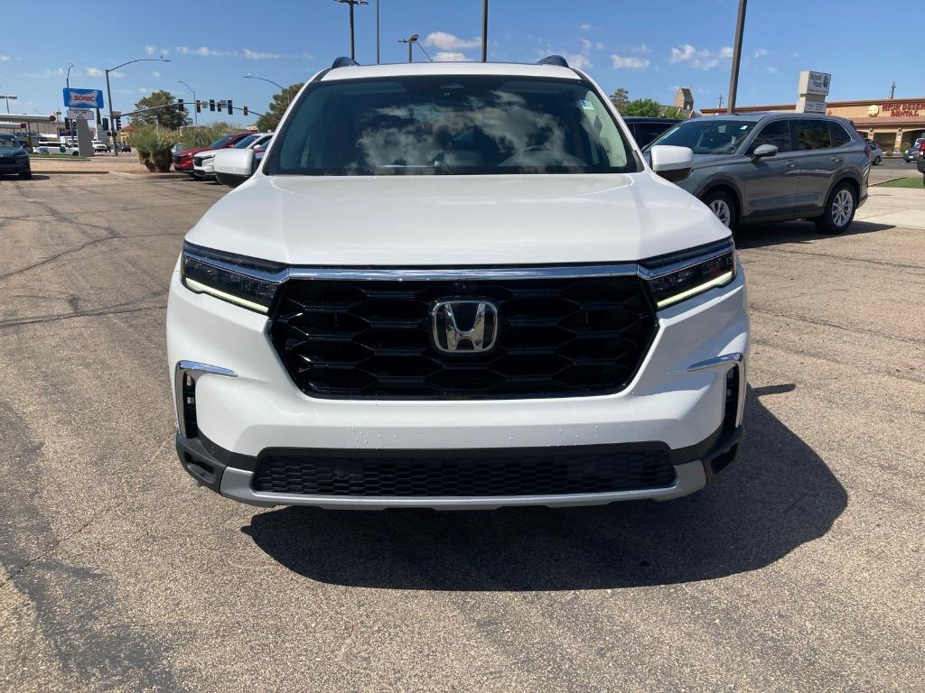used 2025 Honda Pilot car, priced at $47,876