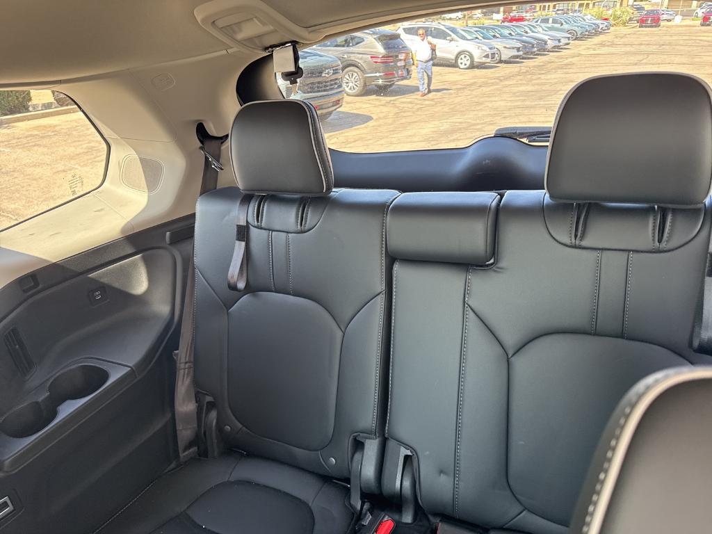 used 2025 Honda Pilot car, priced at $51,495
