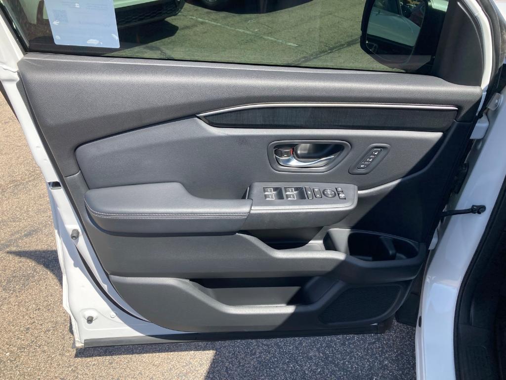 used 2025 Honda Pilot car, priced at $47,876