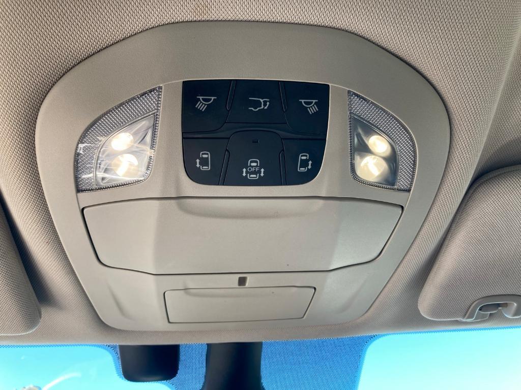 used 2021 Chrysler Pacifica Hybrid car, priced at $20,993