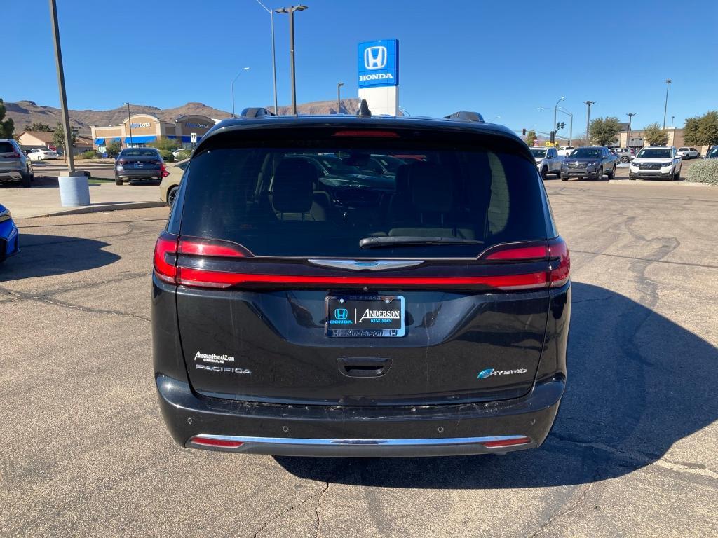 used 2021 Chrysler Pacifica Hybrid car, priced at $20,993