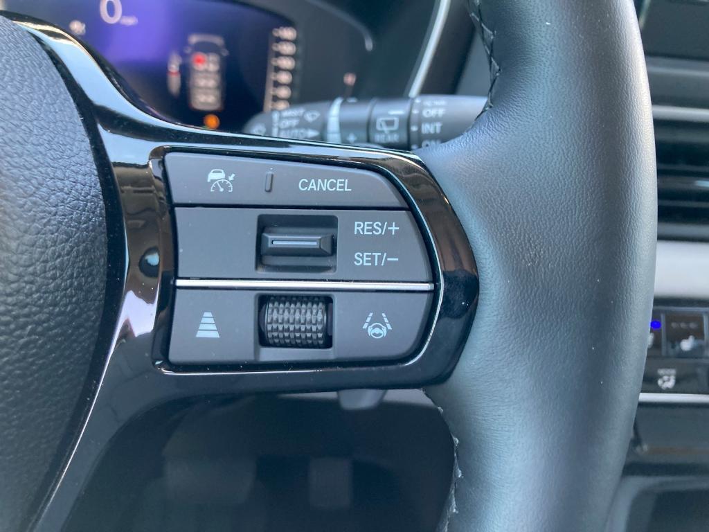 used 2025 Honda Pilot car, priced at $47,943