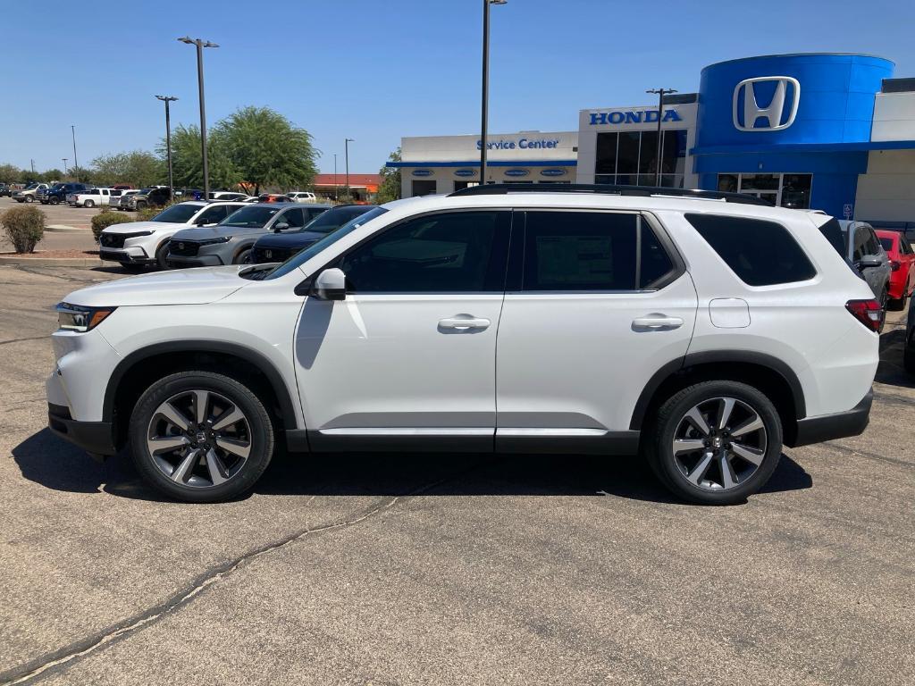 new 2025 Honda Pilot car, priced at $50,800