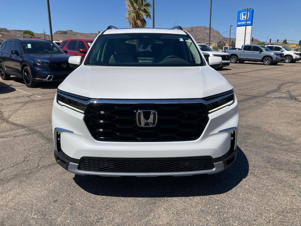 new 2025 Honda Pilot car, priced at $50,800