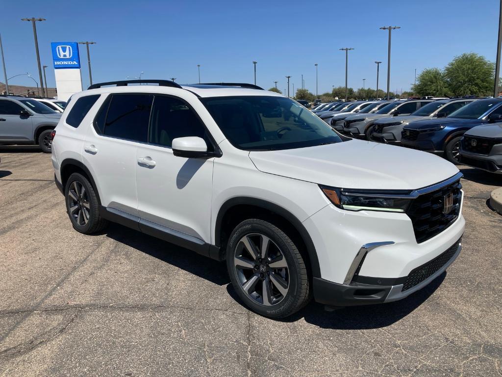 new 2025 Honda Pilot car, priced at $50,800