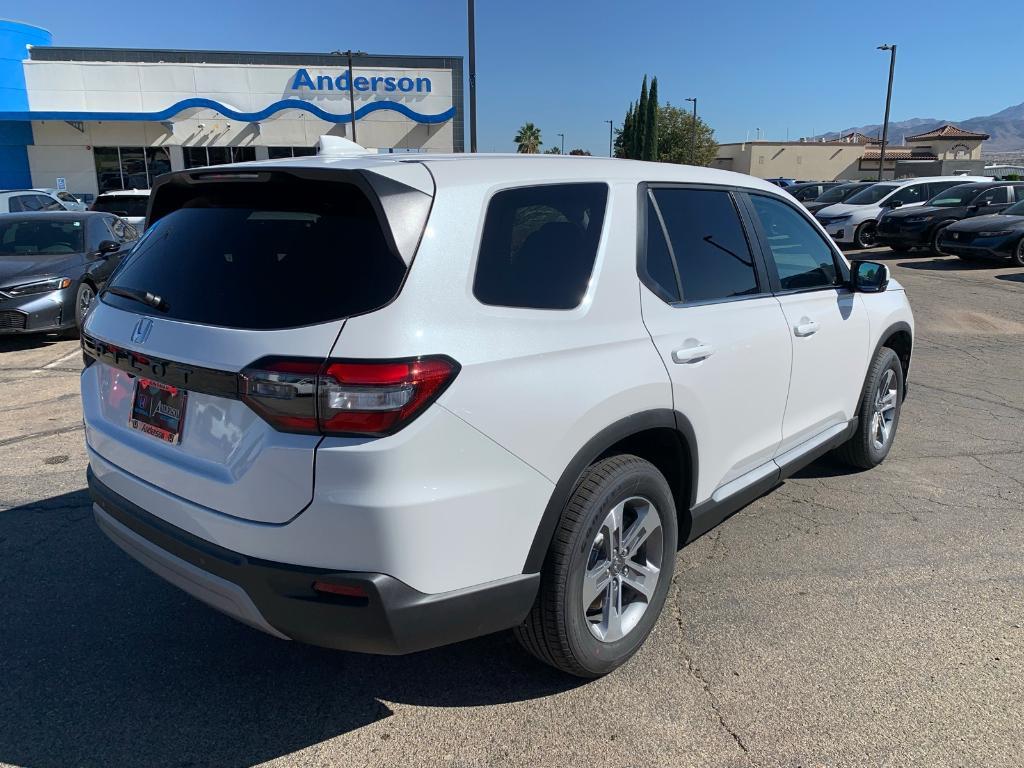 new 2025 Honda Pilot car, priced at $45,300