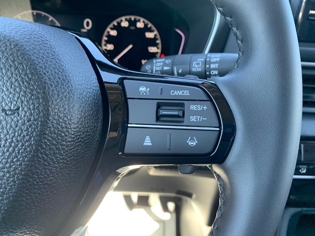 new 2025 Honda Pilot car, priced at $45,300