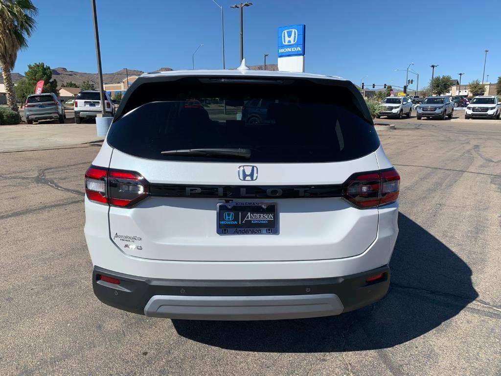 new 2025 Honda Pilot car, priced at $45,300