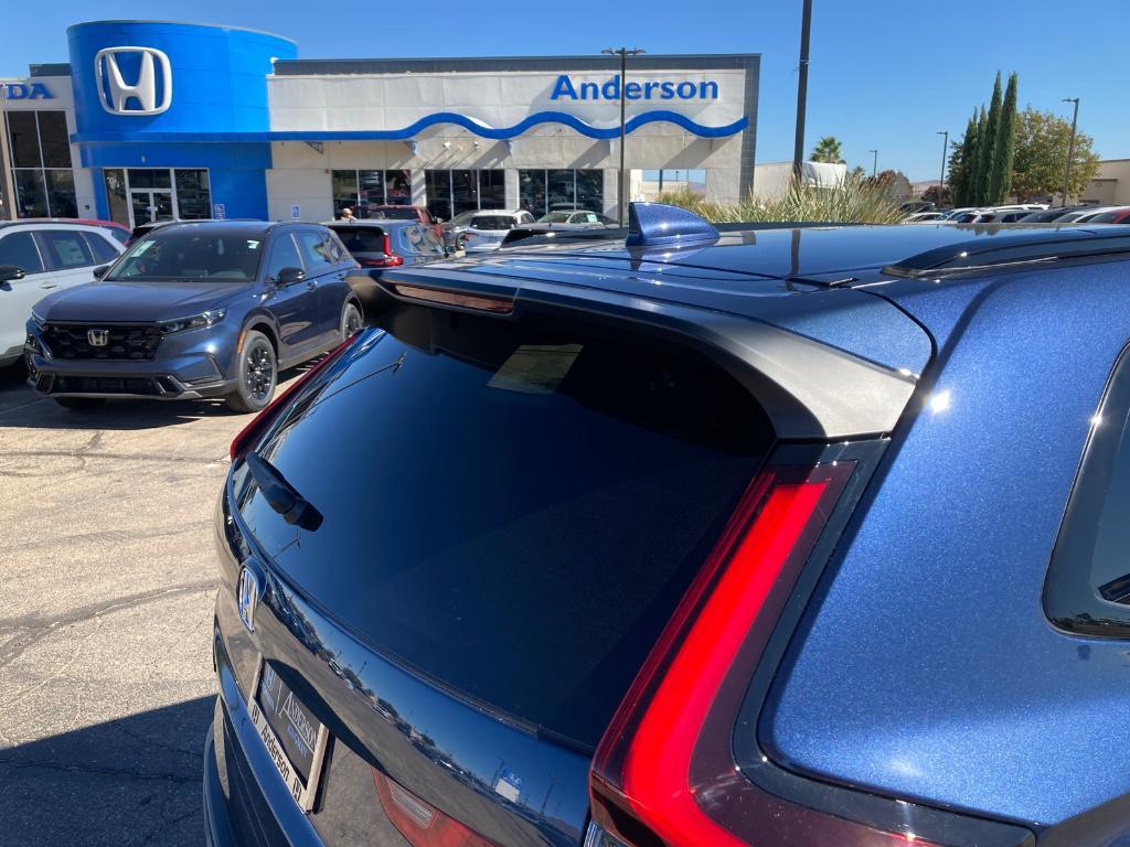 new 2026 Honda CR-V Hybrid car, priced at $41,675