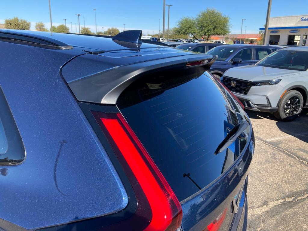 new 2026 Honda CR-V Hybrid car, priced at $41,675