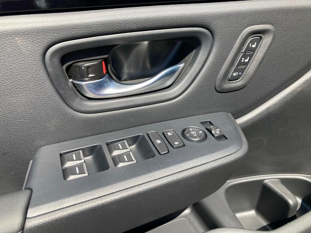 new 2025 Honda Pilot car, priced at $46,755