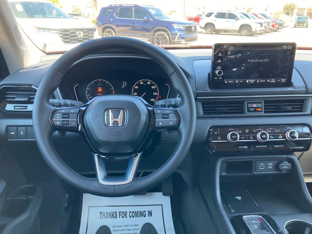 new 2025 Honda Pilot car, priced at $46,755