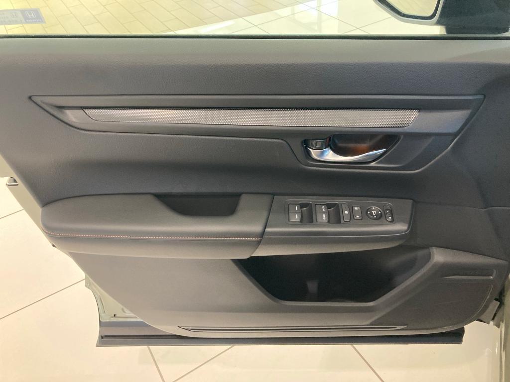 new 2026 Honda CR-V Hybrid car, priced at $40,650