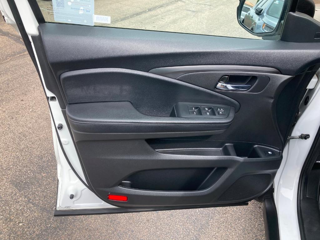 used 2022 Honda Pilot car, priced at $29,609