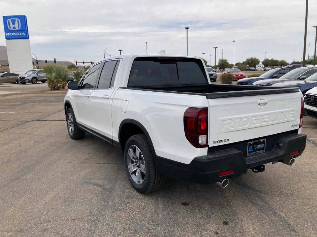 new 2025 Honda Ridgeline car, priced at $42,385