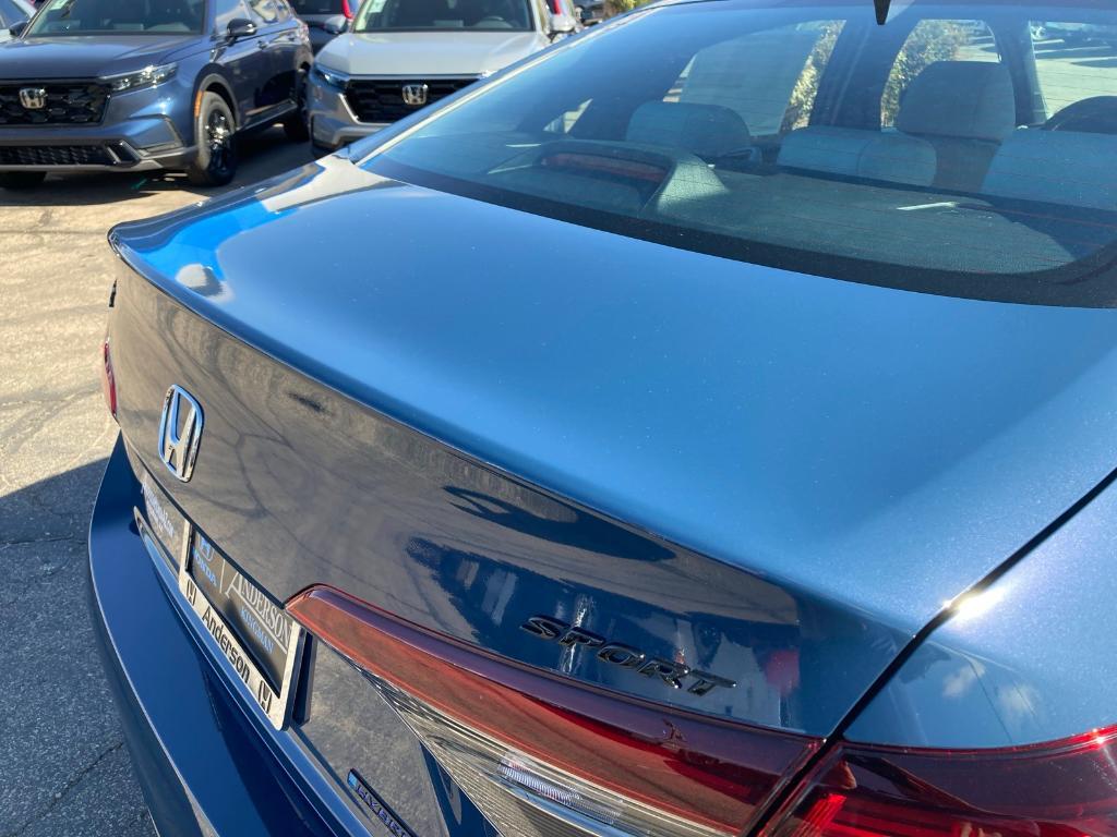 new 2026 Honda Civic Hybrid car, priced at $30,945