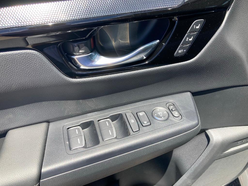 new 2025 Honda CR-V car, priced at $37,600