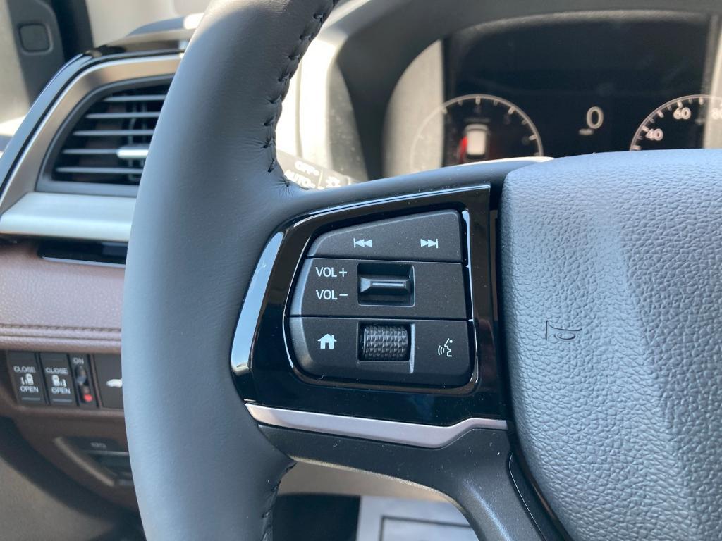 new 2025 Honda Odyssey car, priced at $48,065