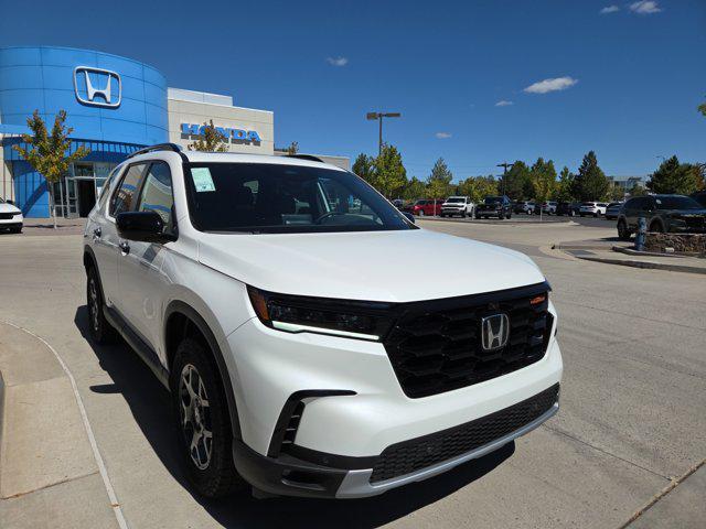 new 2025 Honda Pilot car, priced at $51,350