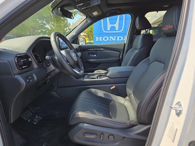 new 2025 Honda Pilot car, priced at $51,350