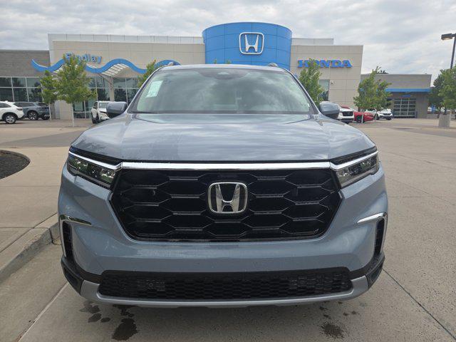 new 2025 Honda Pilot car, priced at $51,205